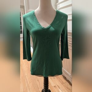 Elegant Tahari Green V-Neck Women's Top